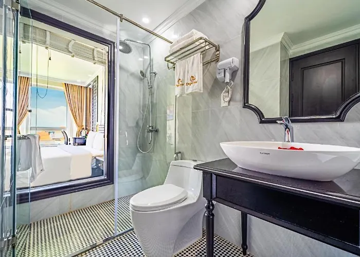 Dragon Hotel Ha Long